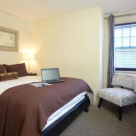 Shaw Club Hotel Ниагара-он-те-Лейк Экстерьер фото